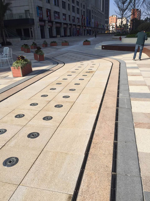 不锈钢缝隙式排水沟盖板案例