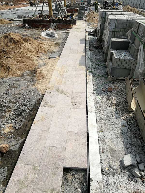 缝隙式排水沟安装实例