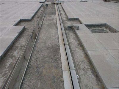 树脂排水沟不锈钢盖板施工