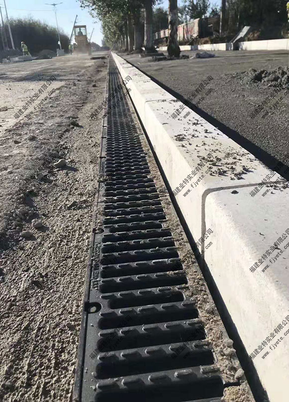 高速公路成品排水沟边沟